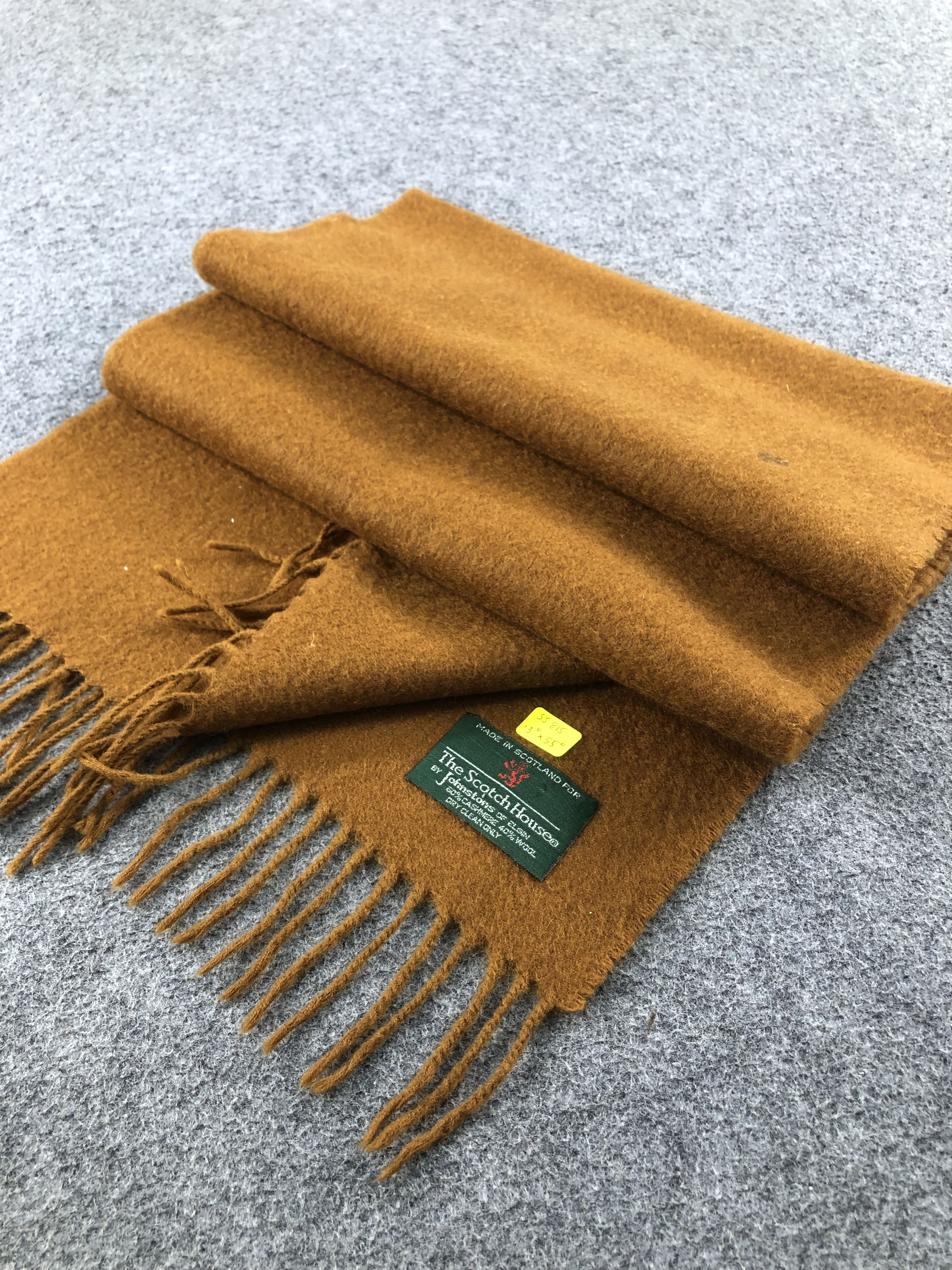 Johnstons Of Elgin Johnstons Of Elgin Scarf / Muffler / Neckwear Size ONE SIZE - 2 Thumbnail