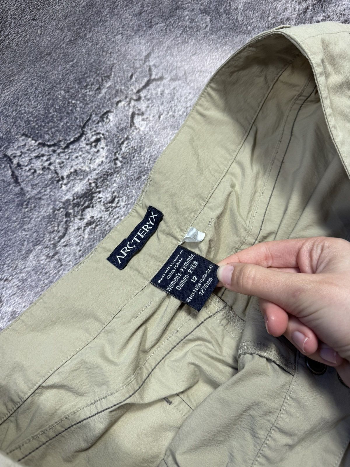 Arc'teryx Arc'teryx Women's Cargo Pants — Sahara Tan Size 30" / US 8 / IT 44 - 3 Thumbnail