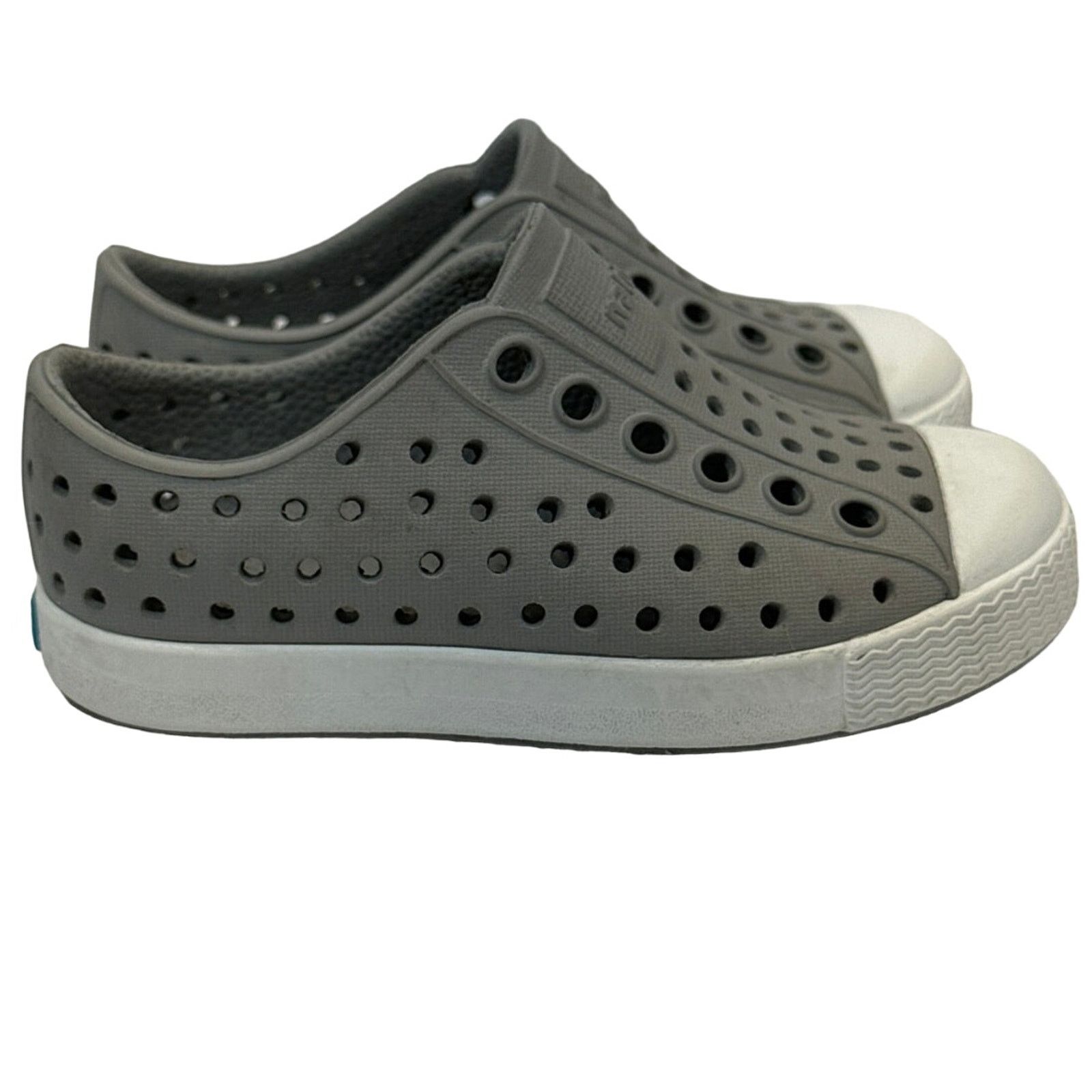 Native Native Gray Perforated Slip-On Sneakers Toddler Sz 5 Size US 5 / EU 37 - 1 Thumbnail
