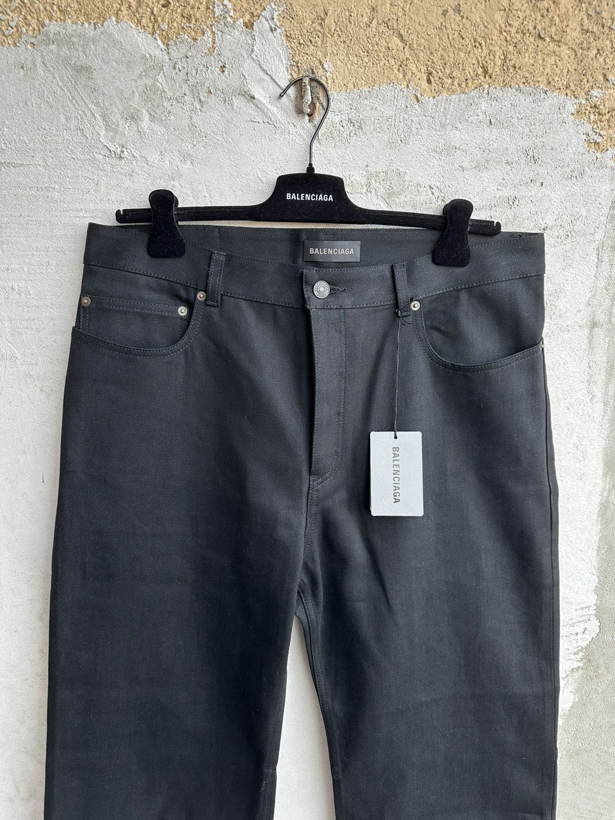 Balenciaga [34] 1390$ Spring26 Japanese Curved Knee denim pants Size US 34 / EU 50 - 5 Thumbnail