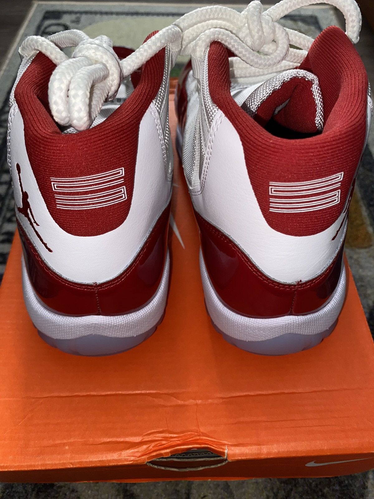 Jordan Brand Jordan 11 Retro Cherry (2022) 8.5 WOMENS Size US 7 / EU 40 - 5 Thumbnail