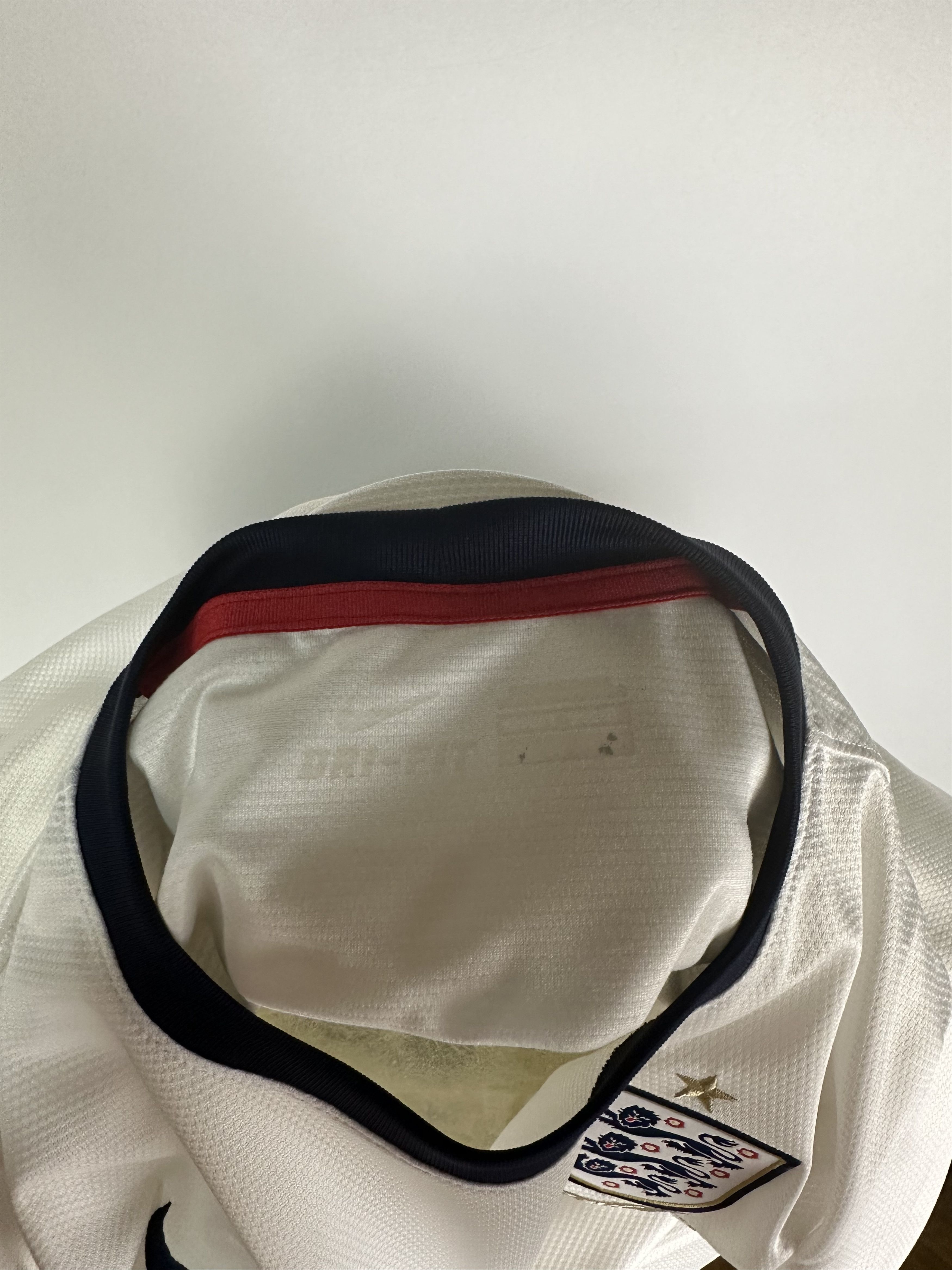 Nike ENGLAND 2013 14 HOME FOOTBALL SHIRT SOCCER JERSEY NIKE SZ L Size US L / EU 52-54 / 3 - 12 Thumbnail