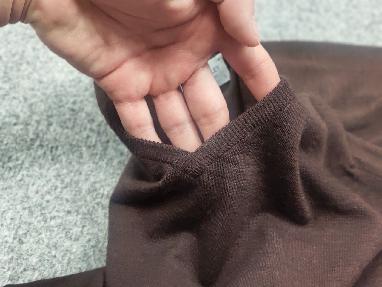 John Smedley John Smedley England Brown V neck wool sweater long sleeve Size US L / EU 52-54 / 3 - 10 Thumbnail