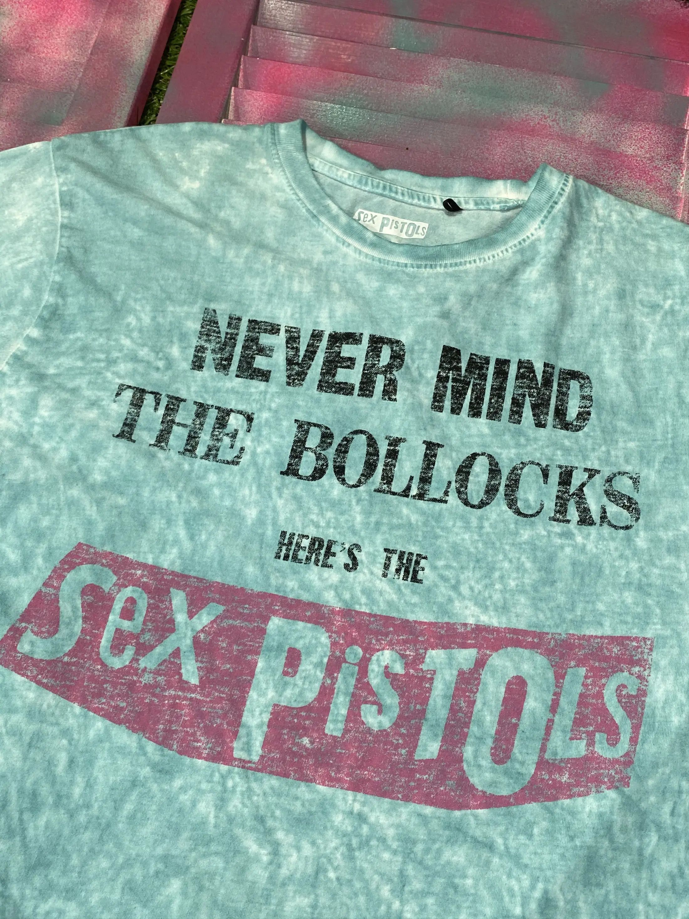 Band Tees Vintage Y2K Sex Pistols Never Mind The Bollocks T-shirt Size US M / EU 48-50 / 2 - 2 Thumbnail