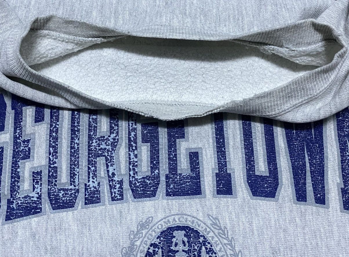 Champion Rare‼️🔥Vintage Distress Champion Reverse Weave Sweatshirt Size US M / EU 48-50 / 2 - 8 Thumbnail