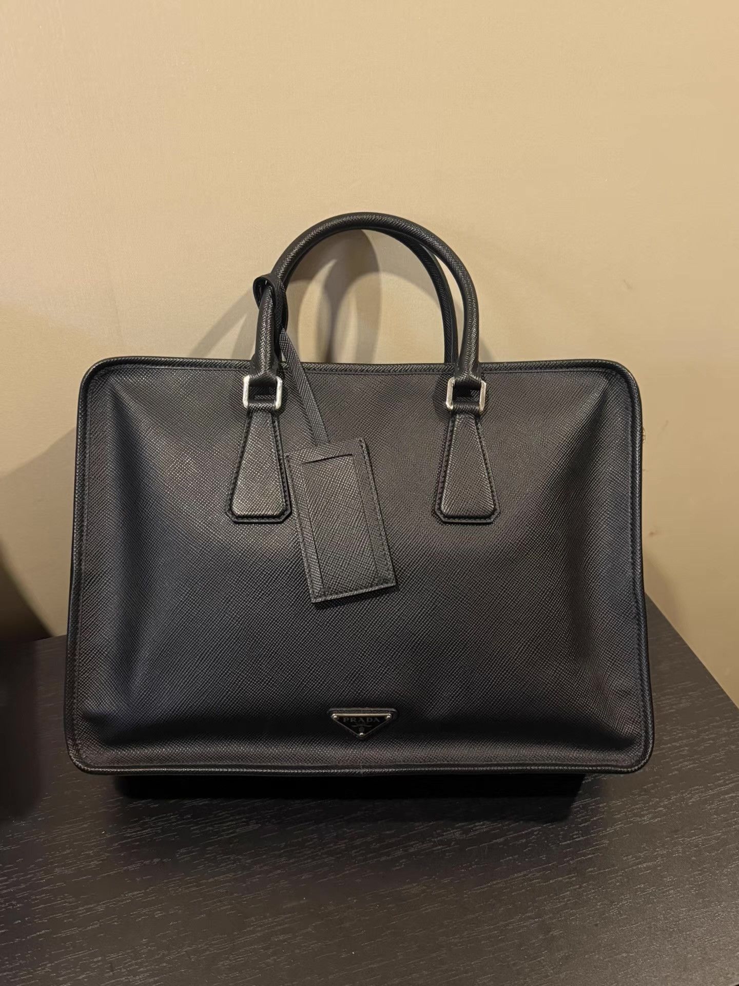 Prada Prada black saffiano leather briefcasetop handle style Ｑ20 Size 38 - 1 Thumbnail