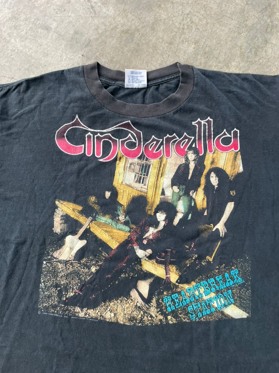 Band Tees Vintage 90s Cinderella 'Heart Break Station' Tour Band Tees Size US XL / EU 56 / 4 - 3 Thumbnail