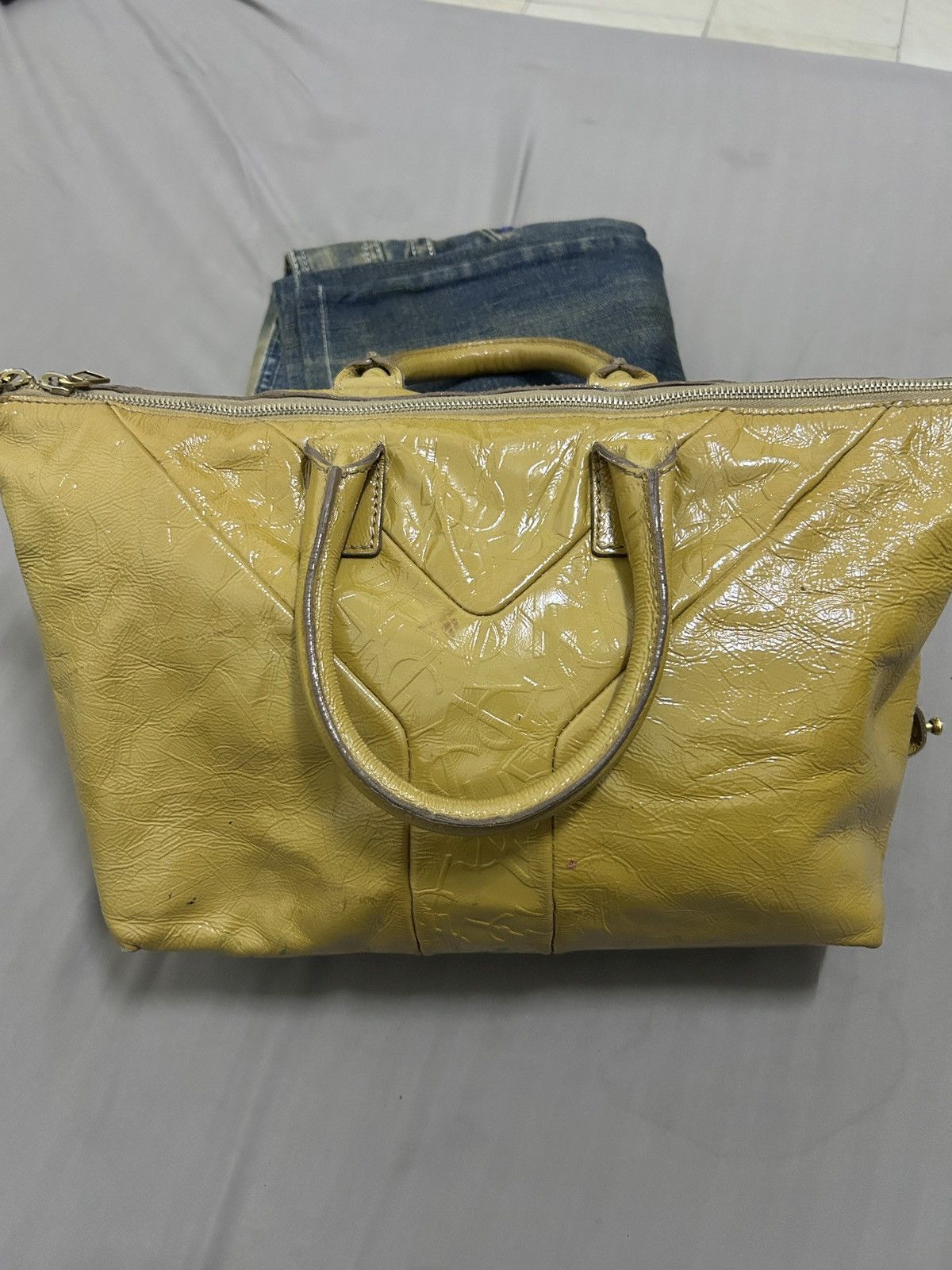 Yves Saint Laurent Yves Saint Laurent Leather Handbag Size ONE SIZE - 1 Thumbnail