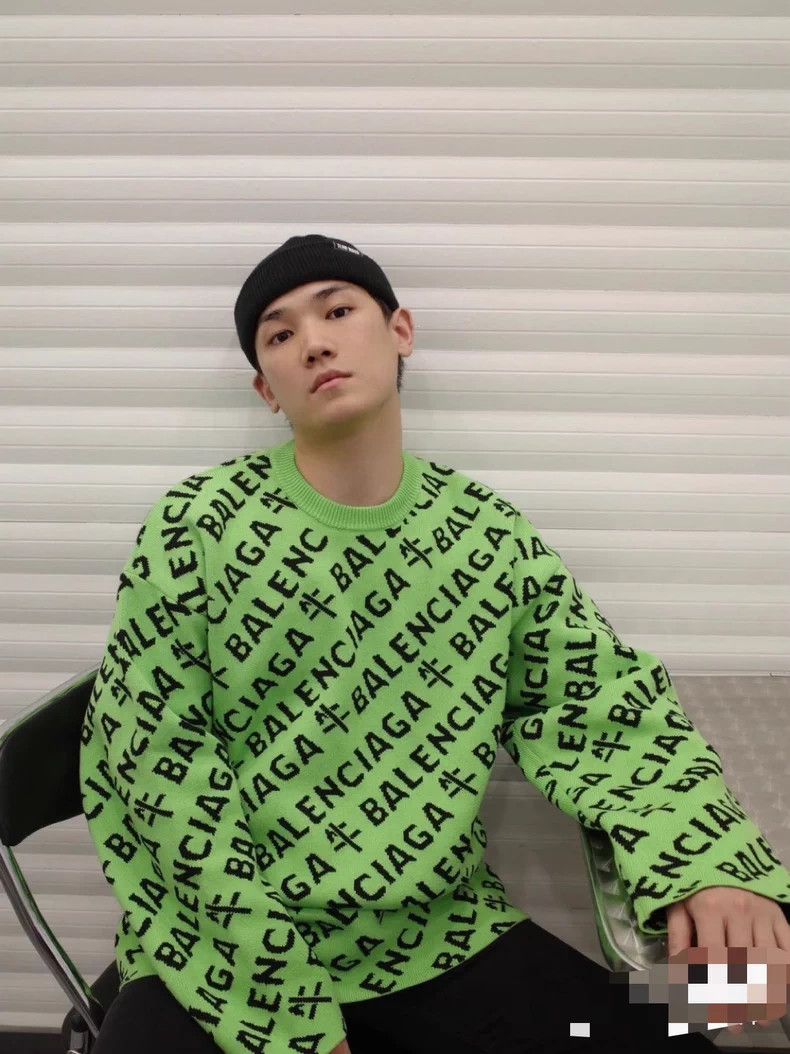 Balenciaga Balenciaga Ox Year Limited Edition Green Full Logo Sweater Size US XS / EU 42 / 0 - 7 Thumbnail