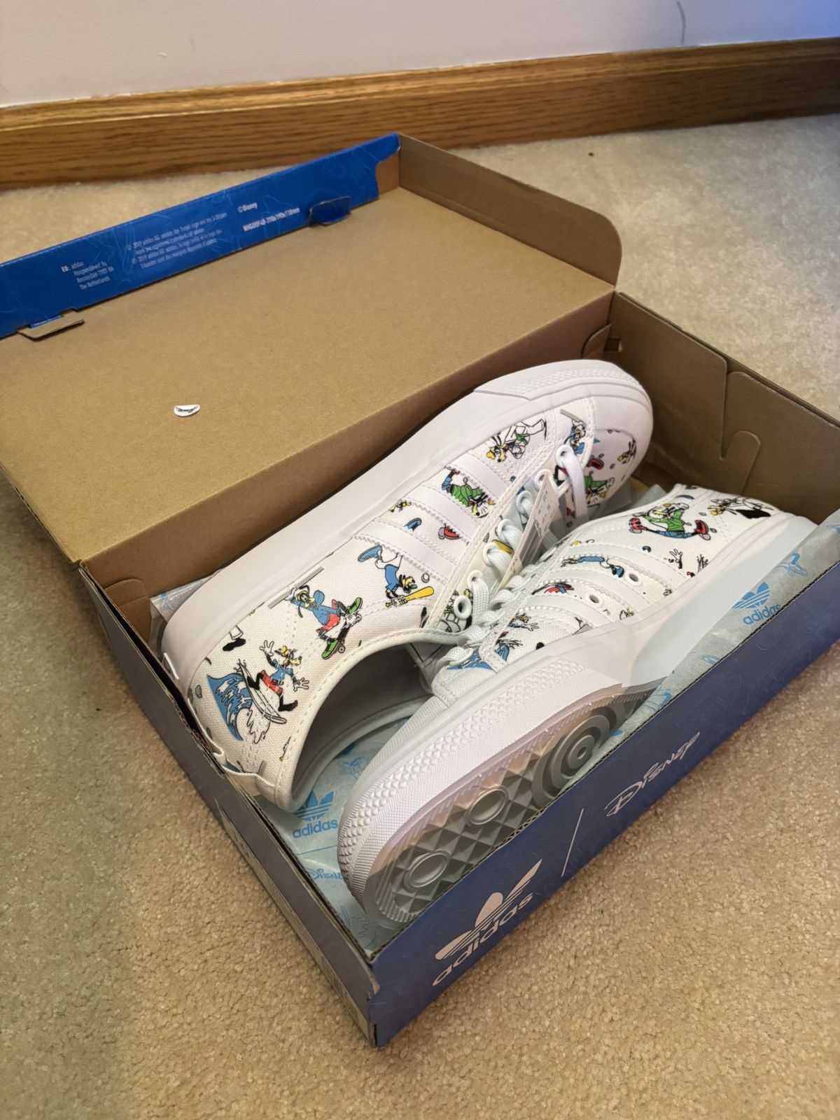 Adidas × Disney Nizza X Disney Adidas Sport Goofy Low Top Shoes (M10) Size US 10 / EU 43 - 7 Thumbnail