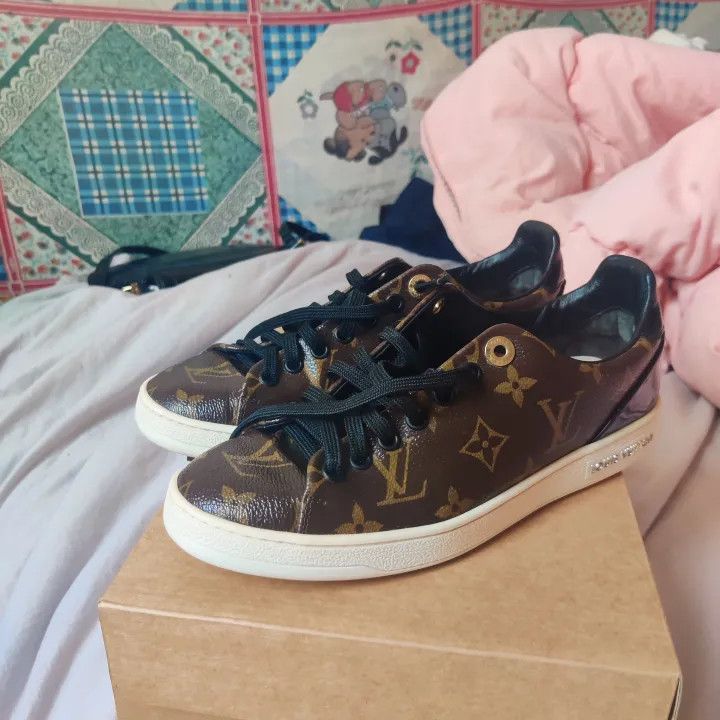 Louis Vuitton Louis Vuitton Frontrow Monogram Low Top Sneakers 0079 Size US 6 / IT 36 - 1 Thumbnail