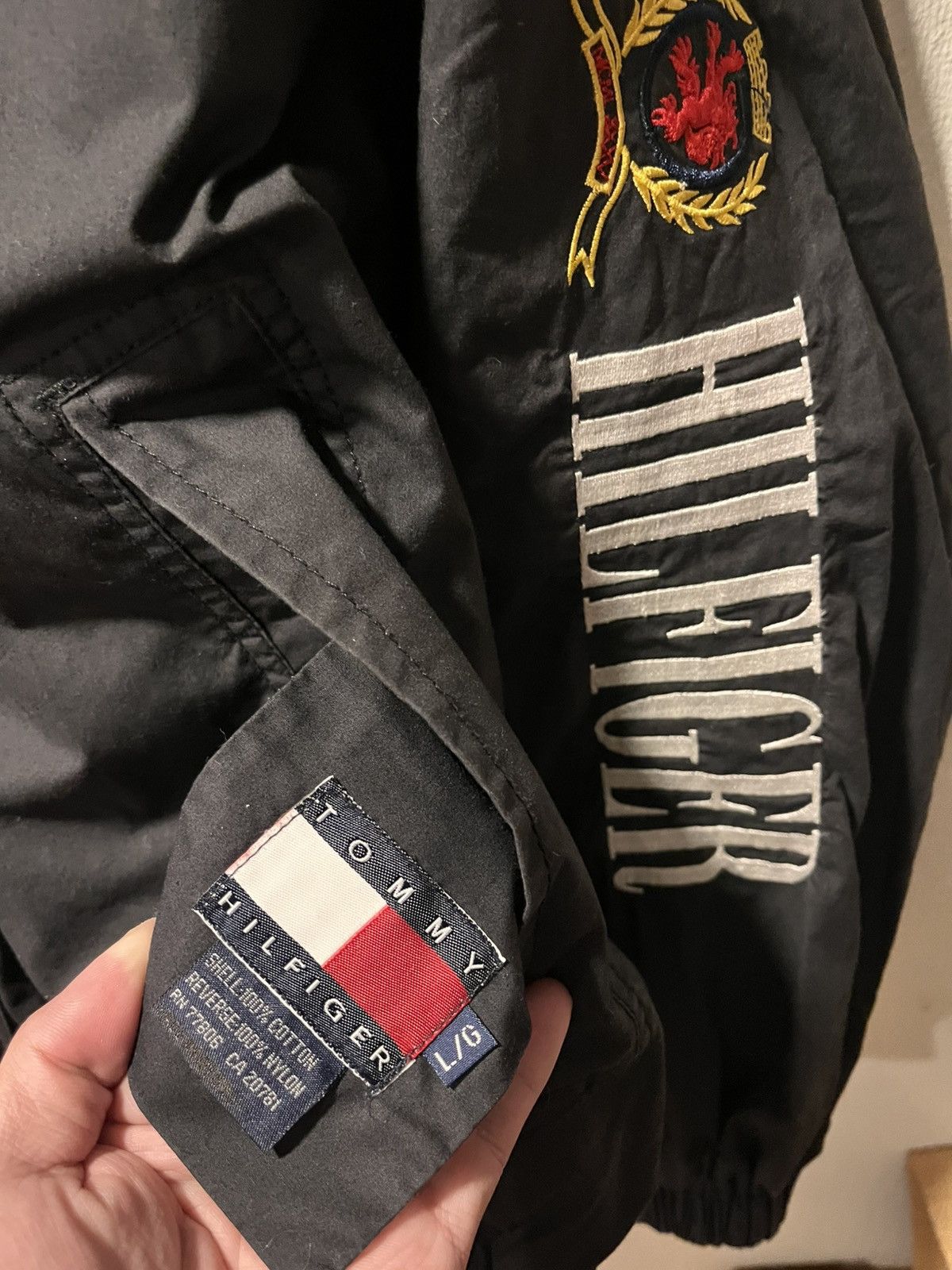 Tommy Hilfiger 90’s Vintage Tommy Hilfiger Rare Reversible Size US L / EU 52-54 / 3 - 10 Thumbnail