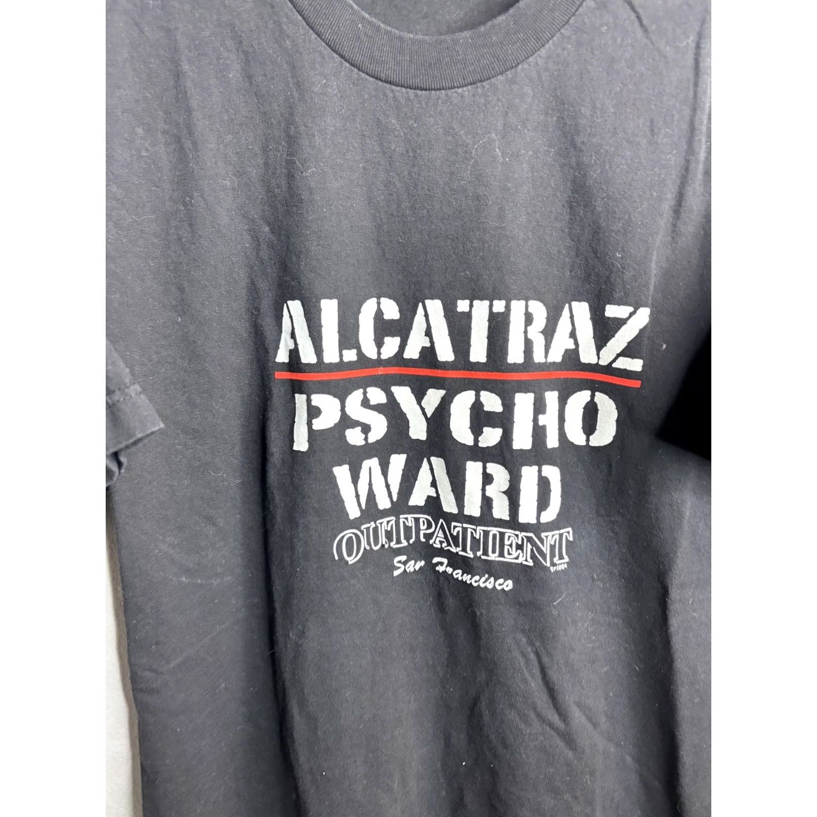 Vintage VINTAGE Alcatraz Psycho Ward Shirt Mens Large Black San Francisco Outpatient Tee Size US L / EU 52-54 / 3 - 2 Thumbnail