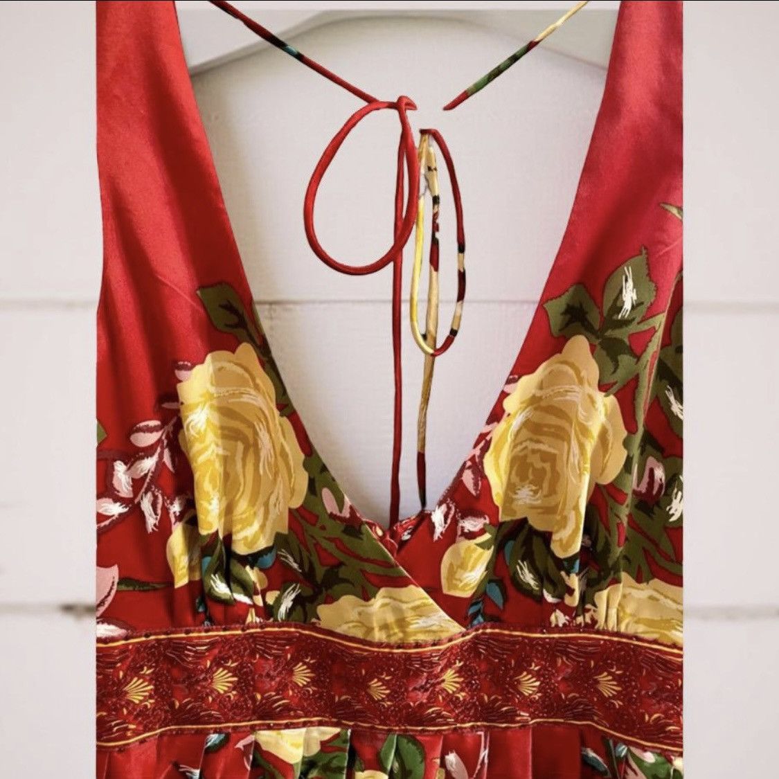Forever 21 Floral Red Dress with Yellow Accents w/Red Beading Size S / US 4 / IT 40 - 4 Thumbnail