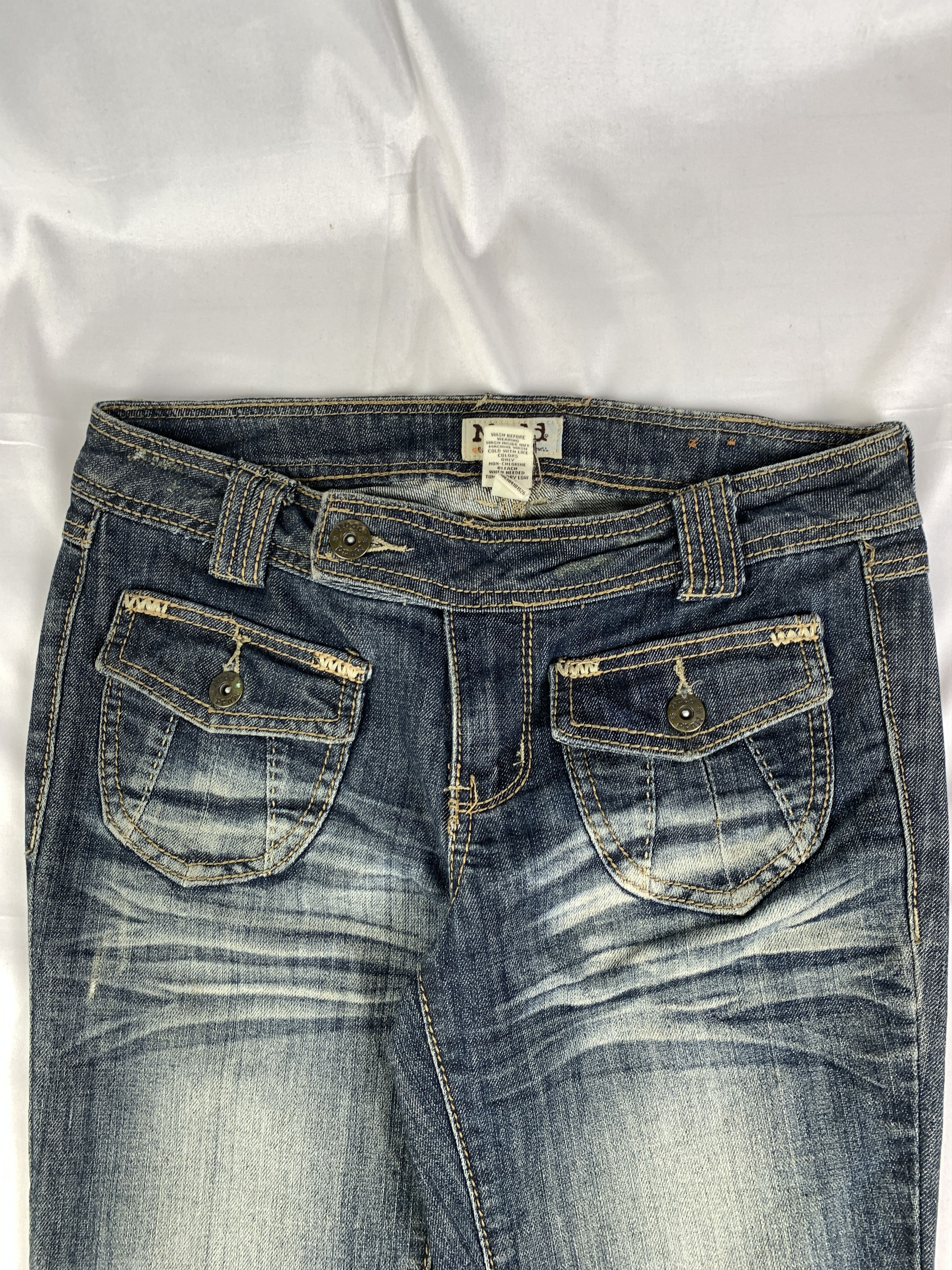 Japanese Brand 2000s Mudd Dark Blue Lowrise Flared Jeans (30) Size 30" / US 8 / IT 44 - 7 Thumbnail