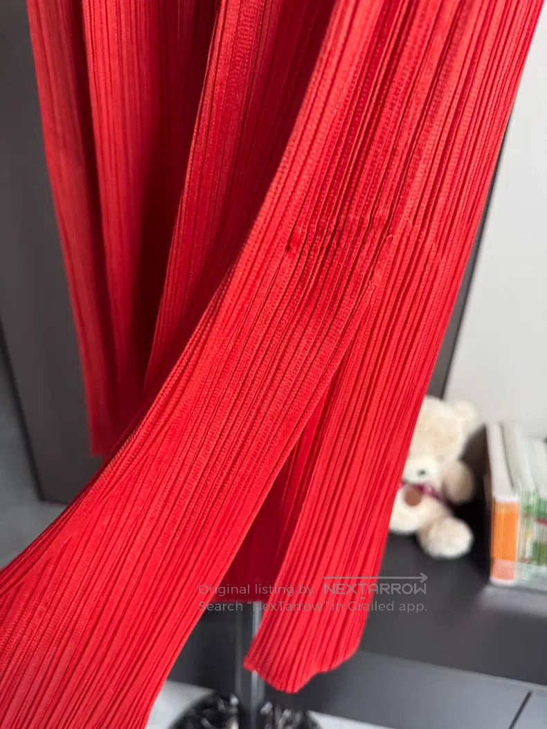Issey Miyake Issey Miyake Red Pleated Wide-leg Trousers Size 25" / US 0 / IT 36 - 2 Thumbnail