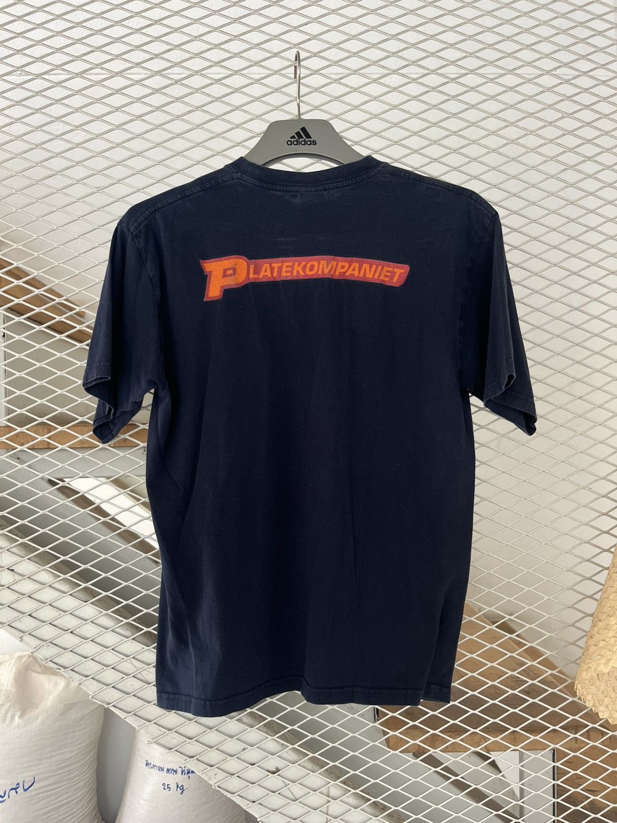 Vintage Vintage PLATEKOMPANIET Company 90’s T-shirts Size US S / EU 44-46 / 1 - 3 Thumbnail