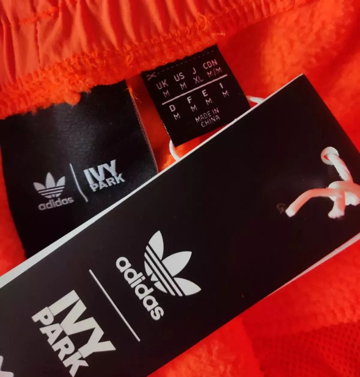 Adidas Adidas X Ivy Park Solar Orange Polar SHORTS HS0769 Size US 32 / EU 48 - 4 Thumbnail