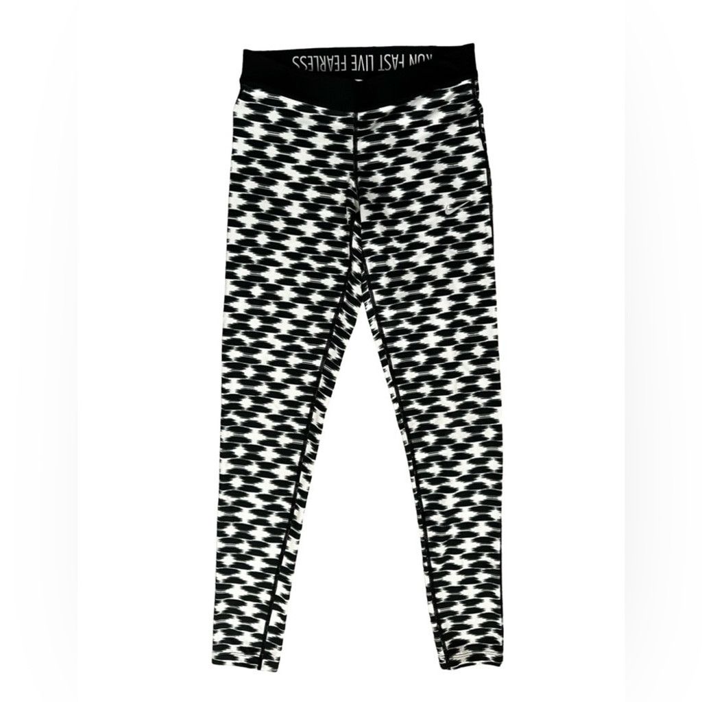 Nike NIKE Dri-Fit Relay Reflective Crop Legging Womens Size S. Size 24" / US 00 / IT 34 - 1 Thumbnail