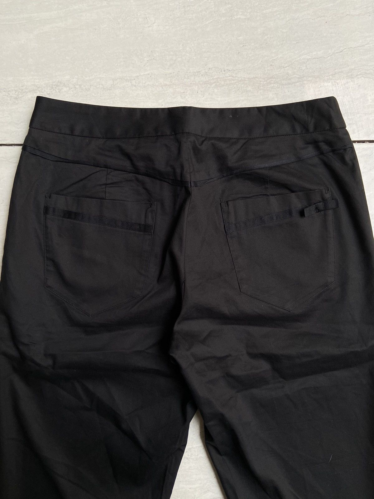 Issey Miyake 24 ISSEY MIYAKE Black Shorts Size US 27 - 13 Thumbnail