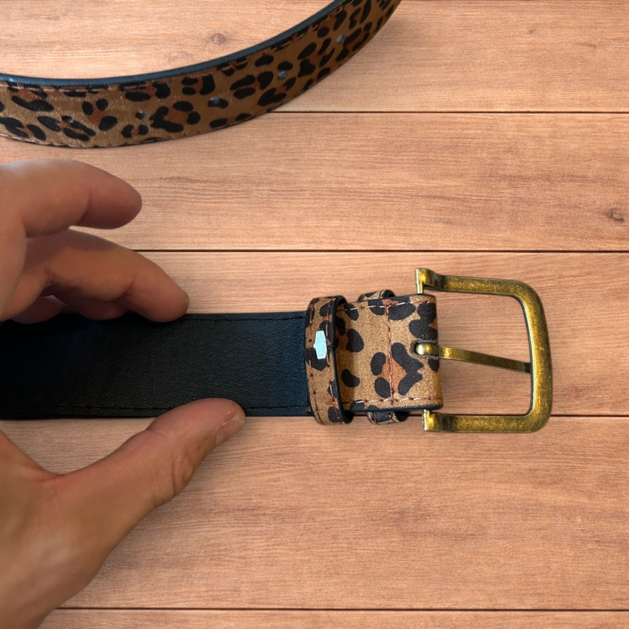 Japanese Brand Faux leather western leopard cowboy belt with bronze trim. Size ONE SIZE - 5 Thumbnail