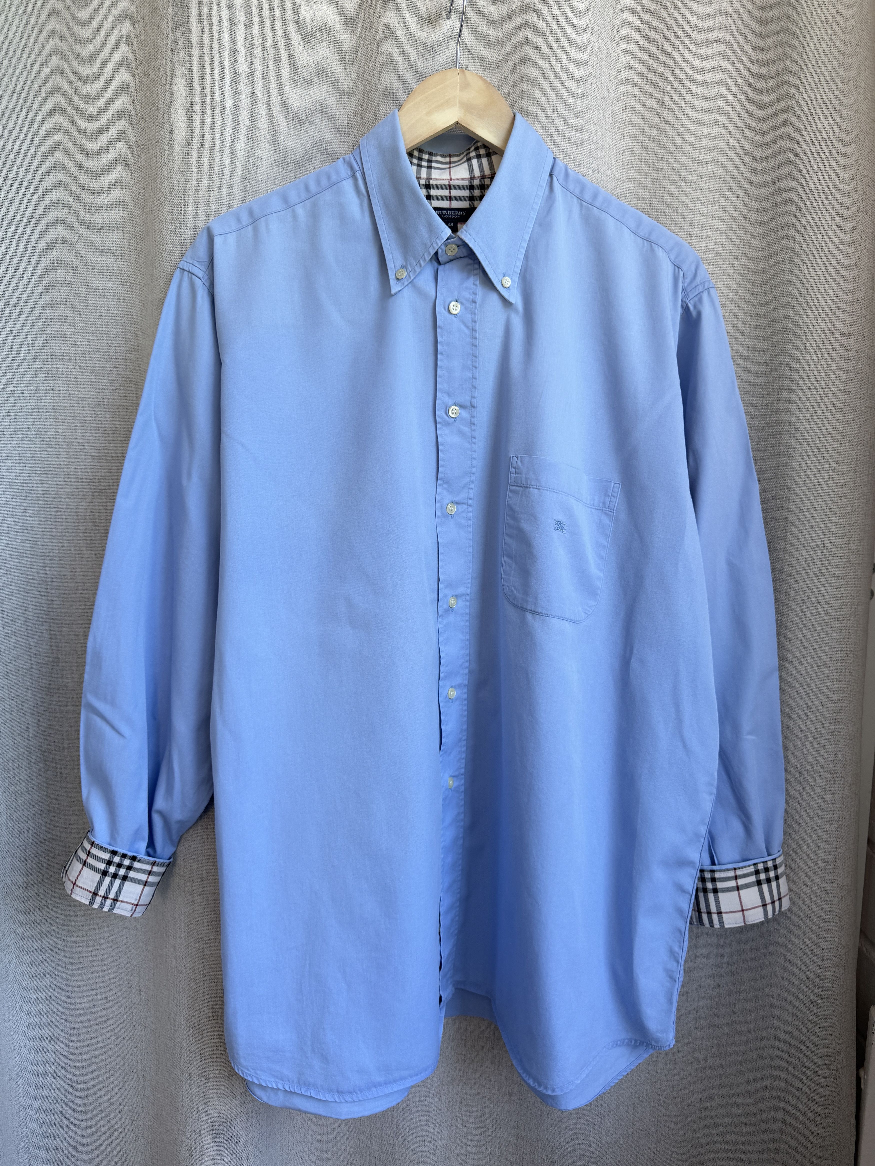 Burberry Vintage Burberry Nova Check Blue Plain Button Up Shirt Size US L / EU 52-54 / 3 - 3 Thumbnail