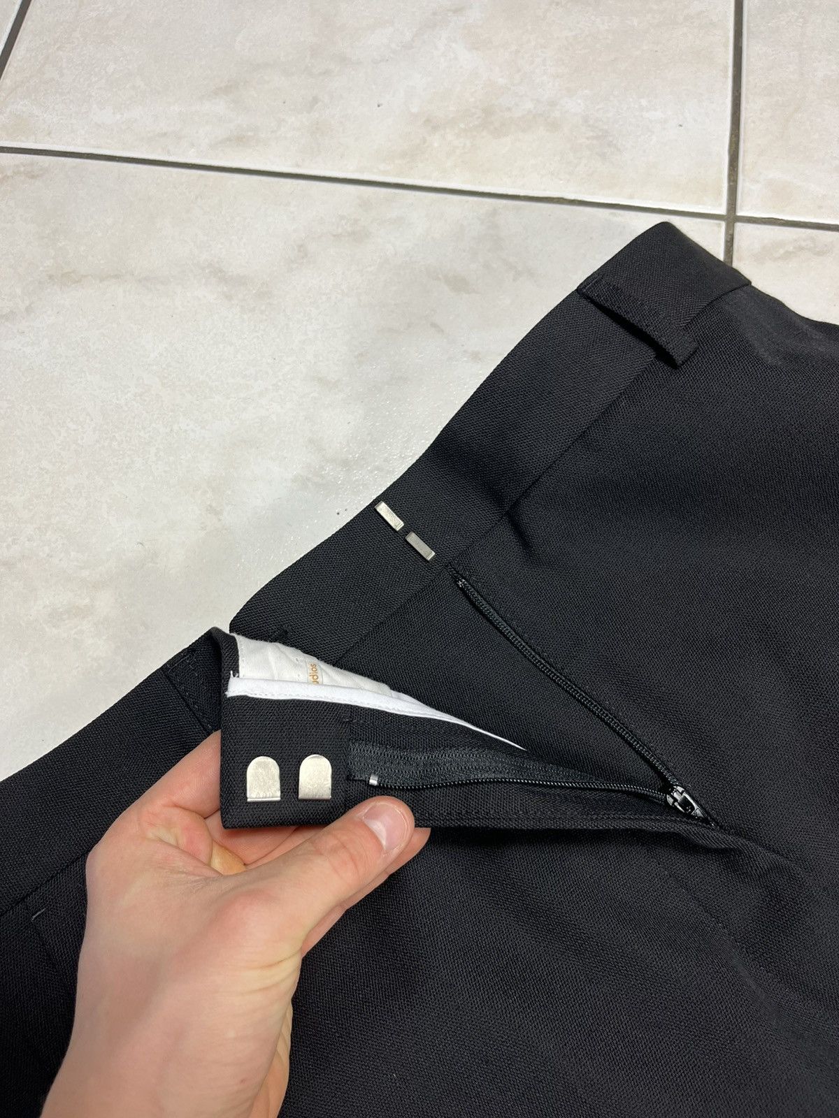 Acne Studios Acne Studios wool relaxed tailored trousers creased pants Size 30" / US 8 / IT 44 - 25 Thumbnail