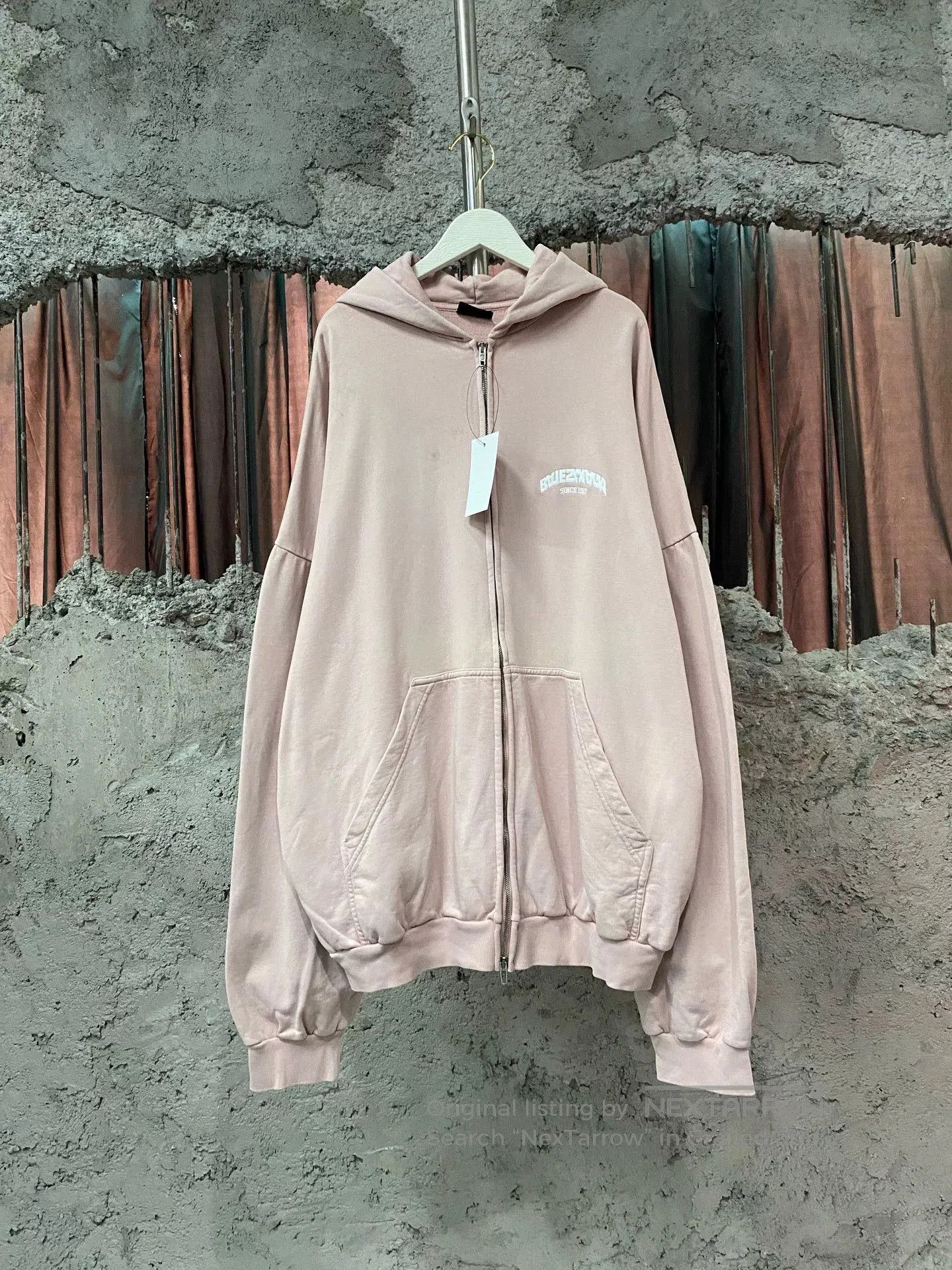 Balenciaga balenciaga embroidered logo zip hoodie. Size US S / EU 44-46 / 1 - 1 Thumbnail