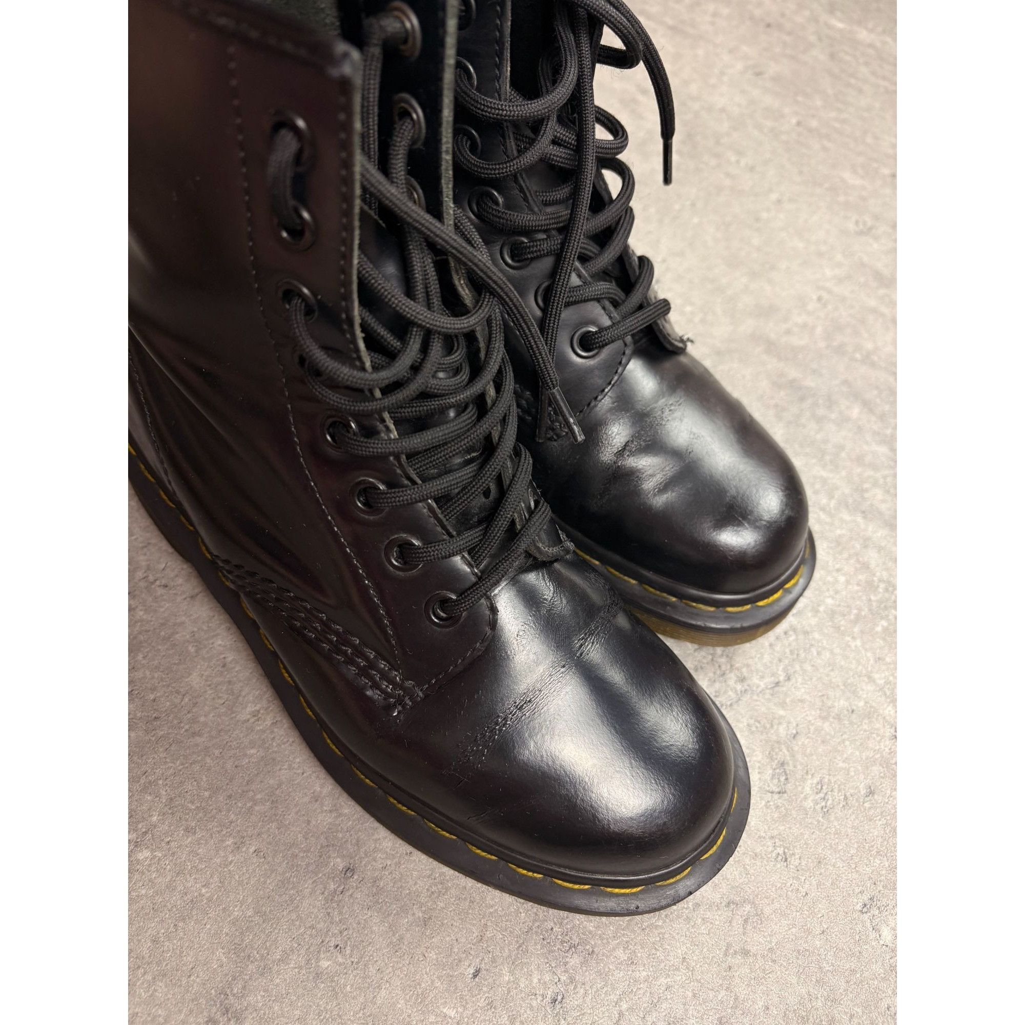 Dr. Martens Dr. Martens 1460 Black Leather Lace-Up Boots EU 37 US Womens Size US 7 / IT 37 - 4 Thumbnail
