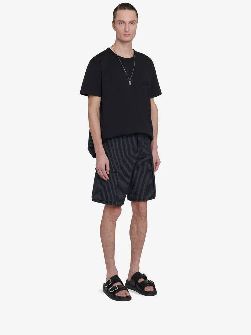 Alexander McQueen o1srvl11e0226 Pinstripe Cargo Shorts In Black/White Size US 32 / EU 48 - 2 Thumbnail