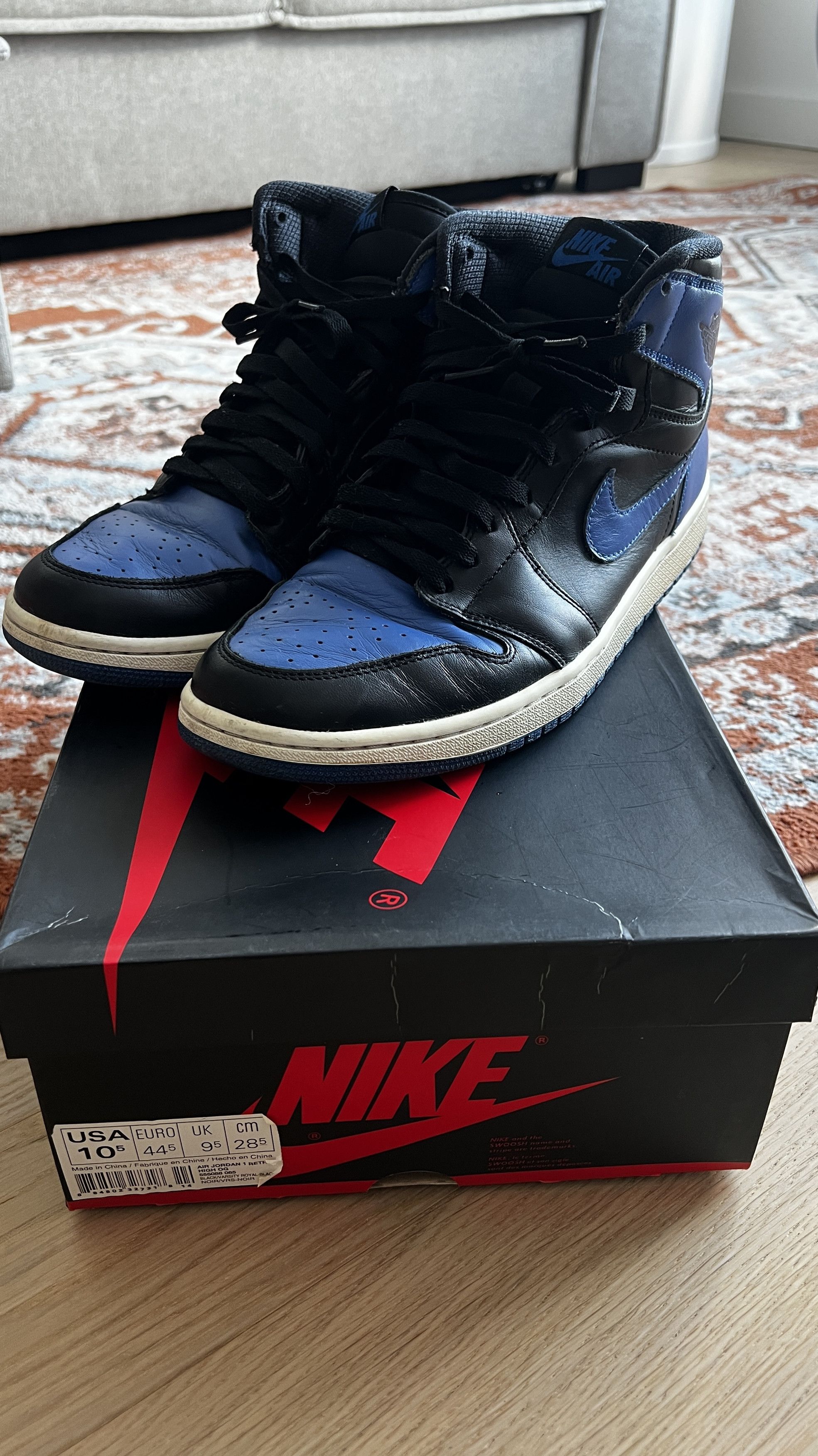 Jordan Brand Air Jordan 1 Retro OG 2013 Royal Size US 10.5 / EU 43-44 - 2 Thumbnail