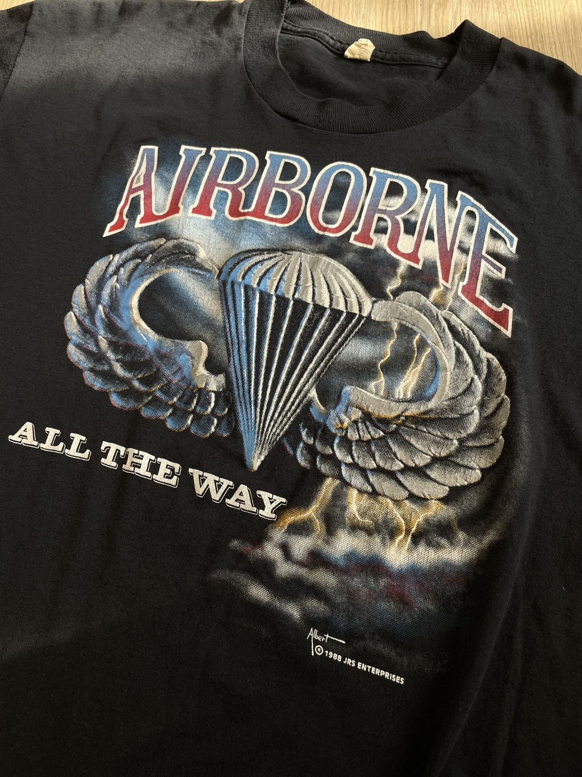 Vintage Vintage 1988 Marines “Airborne” Lightning Tee Size US XL / EU 56 / 4 - 1 Thumbnail