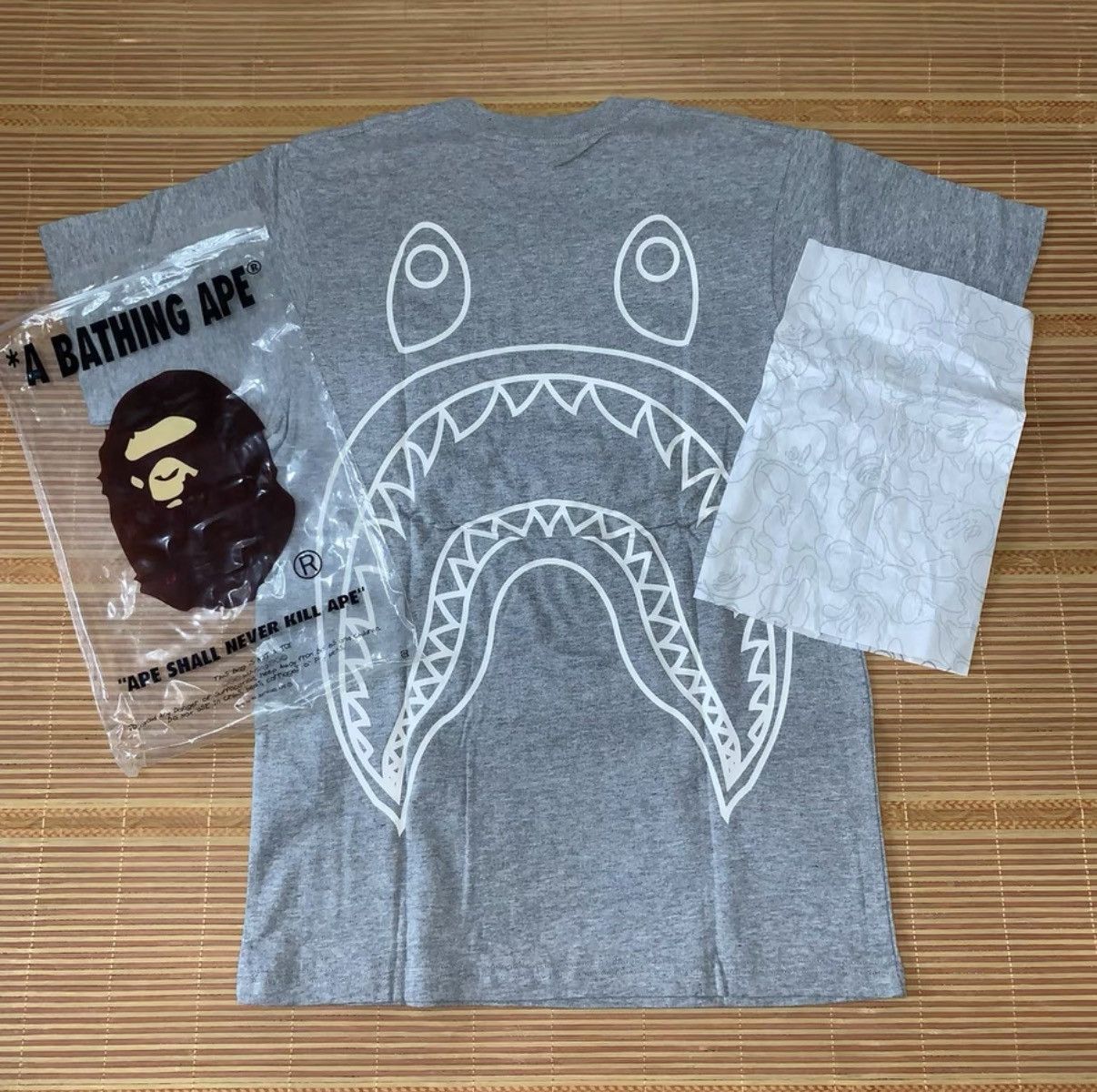 Bape BAPE OG Nigo era grey short-sleeve tee Size US S / EU 44-46 / 1 - 1 Thumbnail