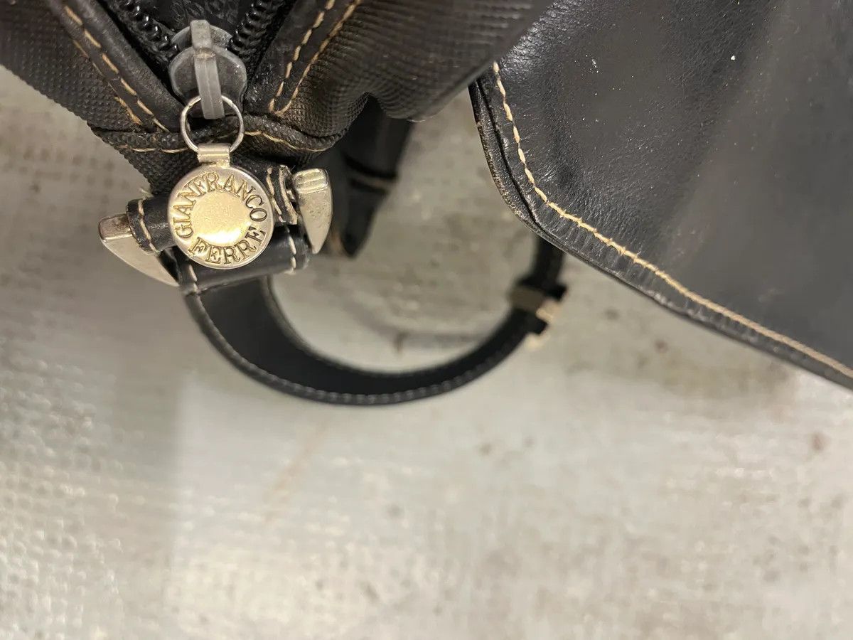 Gianfranco Ferre 2000s Gianfranco Ferré Brown Crocodile Leather Canva Shoulder Bag Size ONE SIZE - 5 Thumbnail