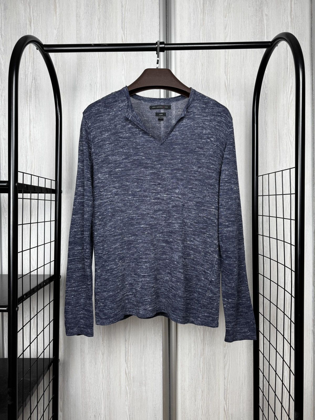 John Varvatos John Varvatos U.S.A Luxe Linen blend henley pullover sz M Size US M / EU 48-50 / 2 - 1 Thumbnail