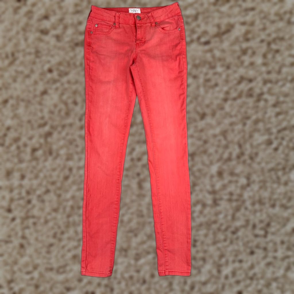Vintage Celebrity Pink Jeans Junior 1 Coral Denim Skinny Cotton Blend Mid Rise 26x30 Womens Jeans Size 25" / US 0 / IT 36 - 1 Thumbnail