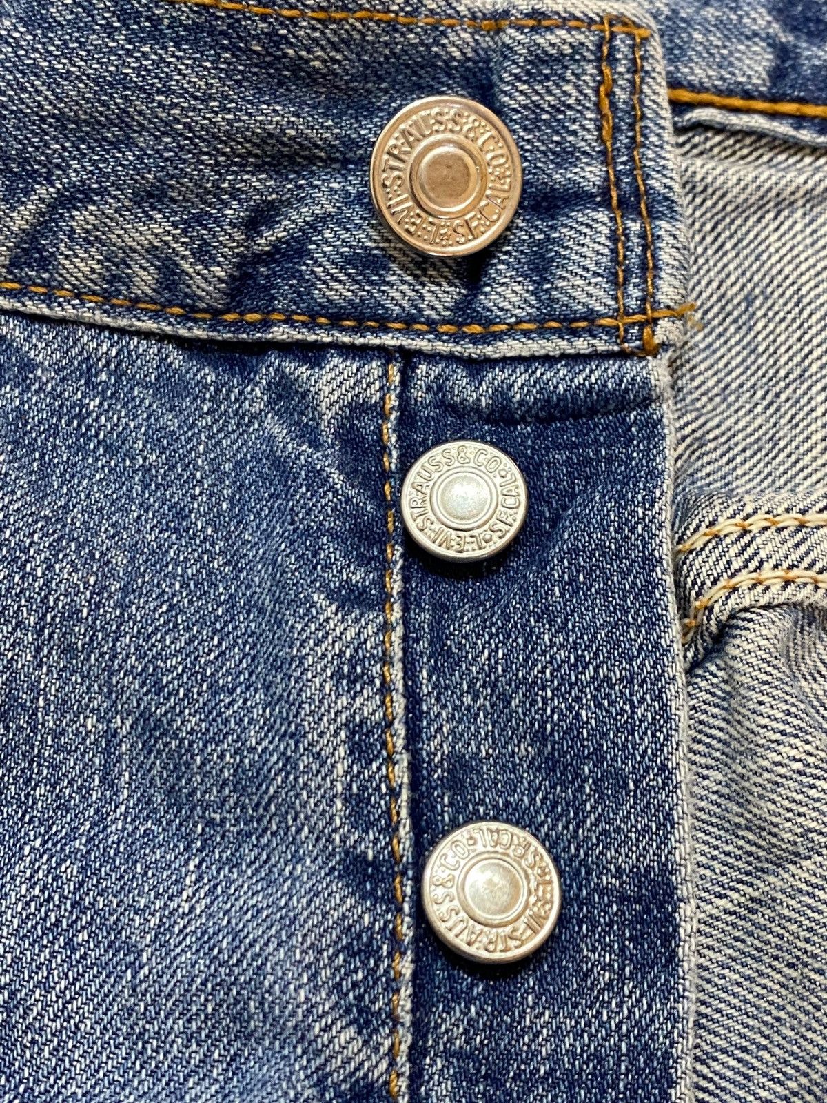 Levi's Vintage Levis 501 Y2K Faded Wash Distressed Loose Jeans Size US 30 / EU 46 - 8 Thumbnail