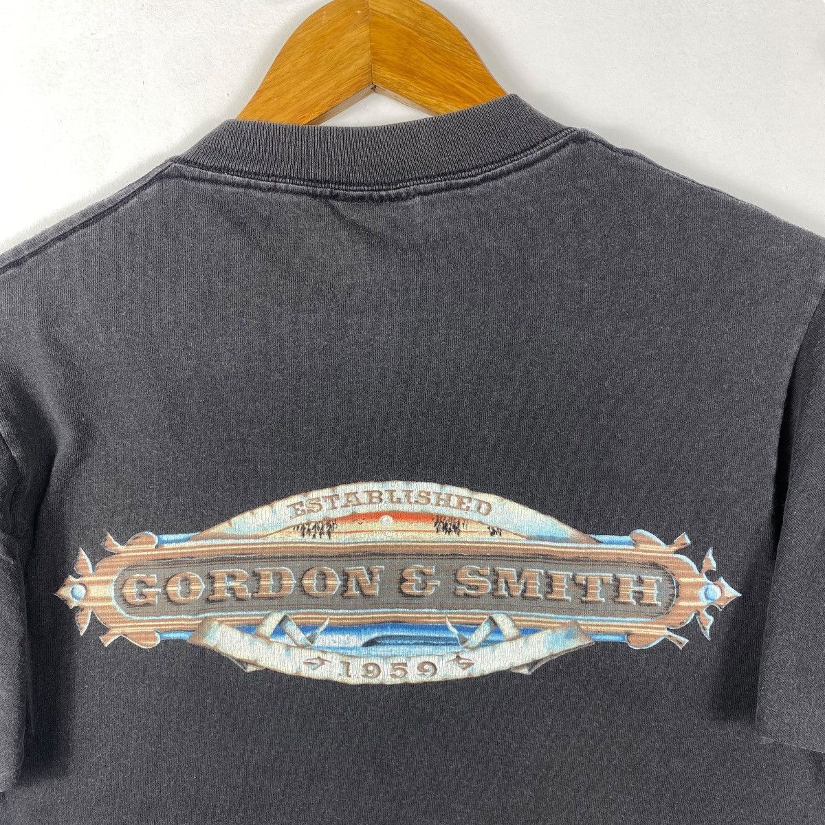 Vintage Vintage 90's GORDON & SMITH Surf Logo Graphic Faded Tee Size US S / EU 44-46 / 1 - 2 Thumbnail