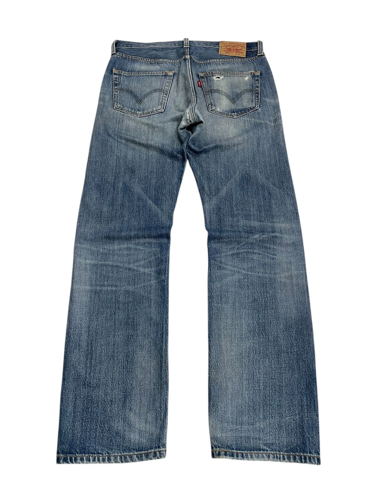 Levi's × Vintage Vintage Y2K Levis 501 Whisker Light Wash Minor Distressed Size US 32 / EU 48 - 2 Thumbnail