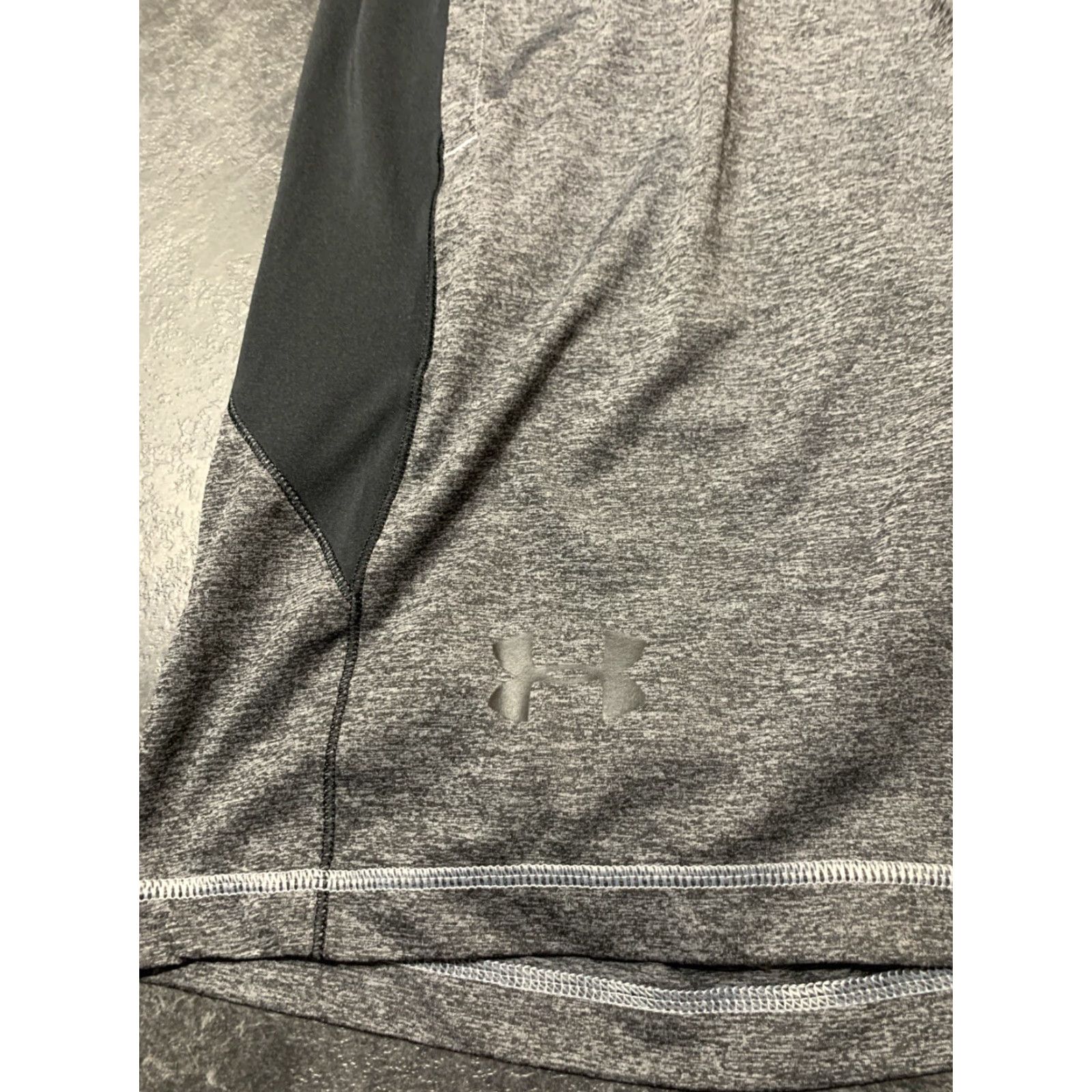 Under Armour VINTAGE Under Armour Men's Large Basketball Athletic Shorts Gray Men's Athletic Shorts Size US 33 - 2 Thumbnail