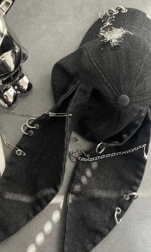 Japanese Brand Avant garde chunky bunny rabbit ear distressed raw denim cap Size ONE SIZE - 4 Thumbnail