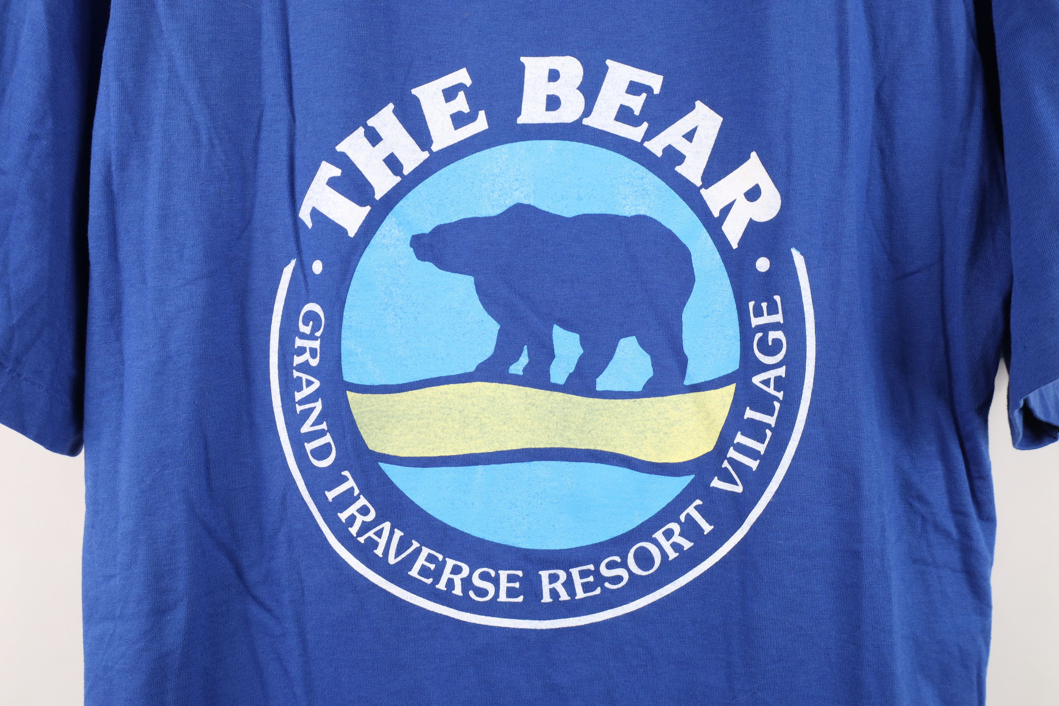 Vintage Vintage 90s Traverse Resort Village Michigan T-Shirt USA Size US L / EU 52-54 / 3 - 4 Thumbnail