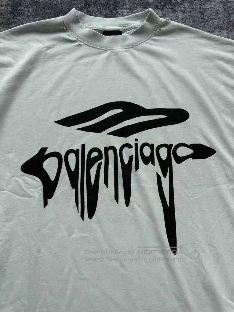 Balenciaga Balenciaga New Melted Logo Distressed Tee. Size US S / EU 44-46 / 1 - 3 Thumbnail