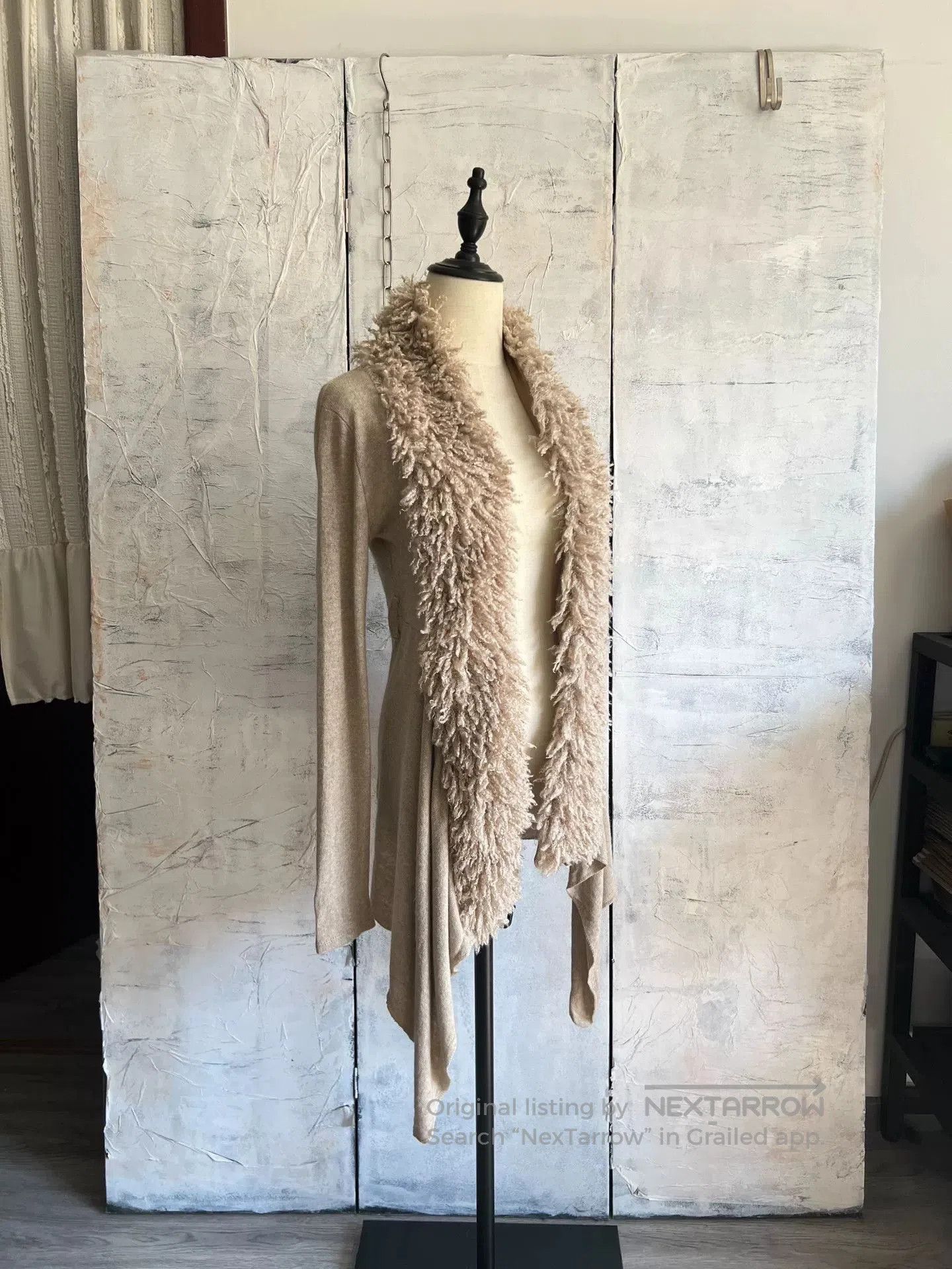 Other Vintage Wool Cardigan w/ Curly Fur Collar. Size M / US 6-8 / IT 42-44 - 7 Thumbnail