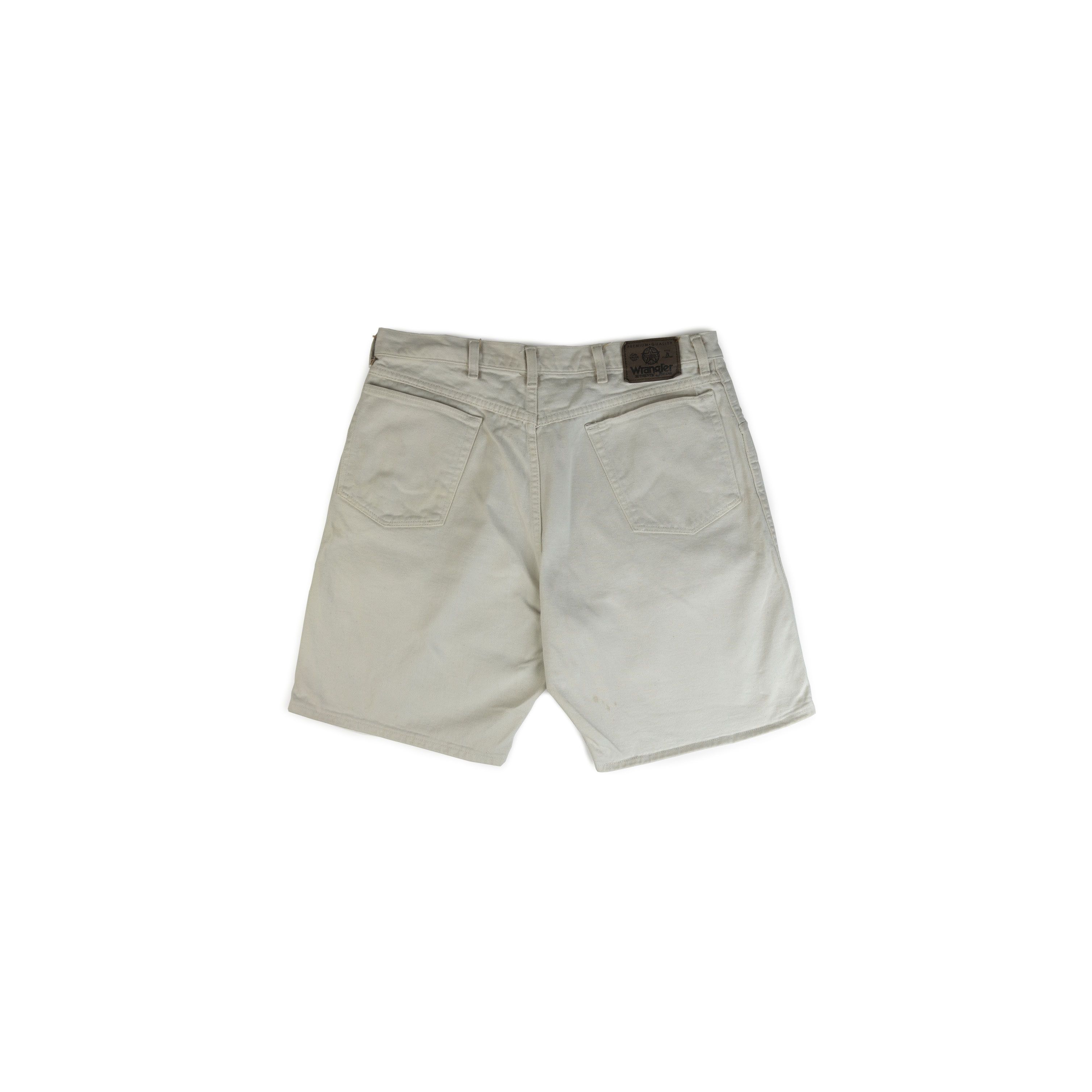 Vintage Vintage 1990's Wrangler White Denim Paint Shorts Size US 36 / EU 52 - 2 Thumbnail
