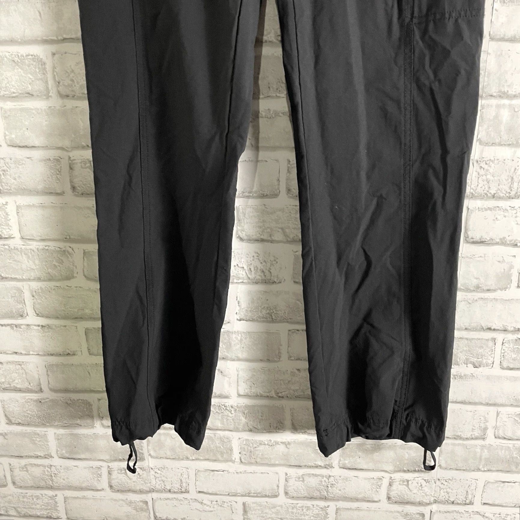 Athleta Athleta Pants Women Size 10 Black Jogger Athletic Stretchy Womens Size 32" / US 10 / IT 46 - 3 Thumbnail