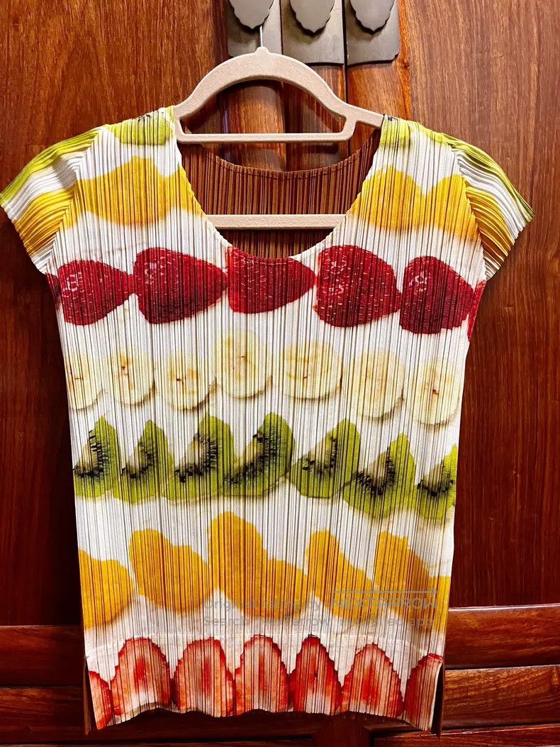 Issey Miyake Issey Miyake Fruit Print Crew Neck Short Sleeve Top Size XL / US 12-14 / IT 48-50 - 1 Thumbnail