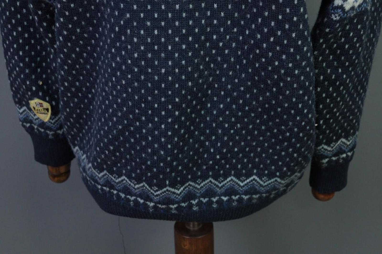 Dale Of Norway Wind-Fjord Blue Fair Isle Snowflake Wool Sweater Size M/L Size US M / EU 48-50 / 2 - 10 Thumbnail