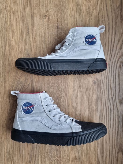 Vans nasa space voyager cheap true white