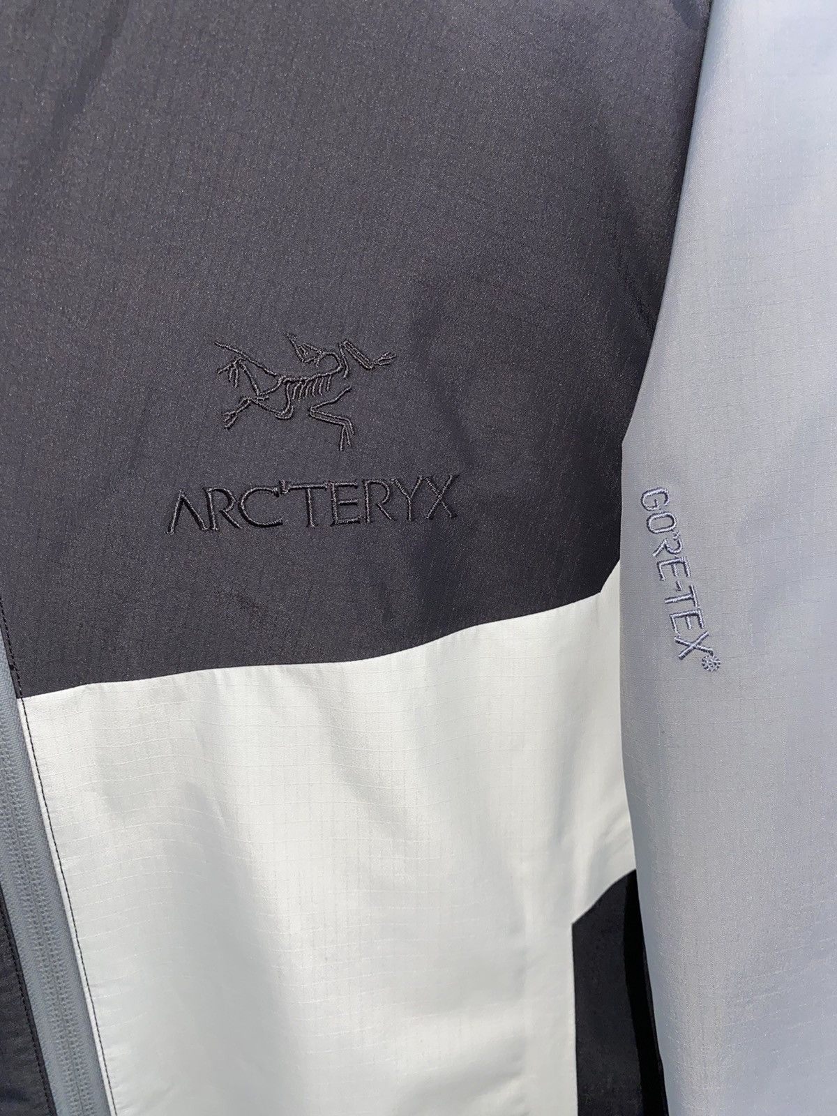 Arc'teryx × Beams Plus × Goretex Arcteryx x Beams Goretex Color-Blocked Beta LT Jacket Size US M / EU 48-50 / 2 - 5 Thumbnail